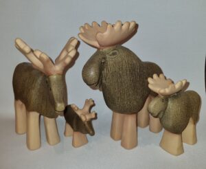 Set med två renar & två älgar