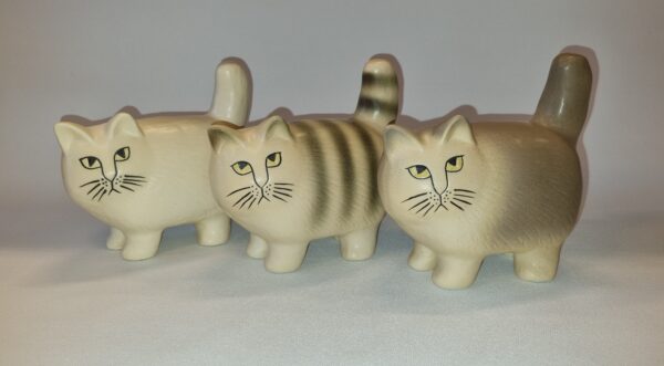 Katten Moa Midi x 3 = vit, grå samt vit/grå randig