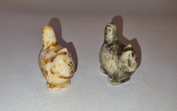 Katt stående, en brun & en blå – Mini Zoo - Bild 2