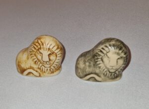 Lejon, en brun & en blå – Mini Zoo